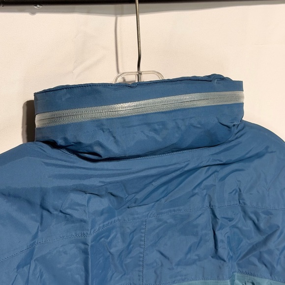 L.L. Bean Women's Two-Tone Blue Hooded Jacket EUC - Picture 10 of 16